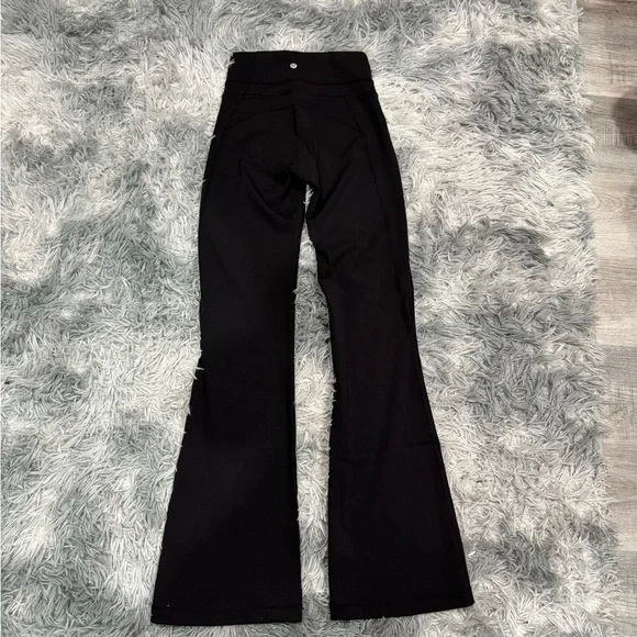 lululemon athletica Black Leggings with Center Back Logo Tag - Picture 4 of 5